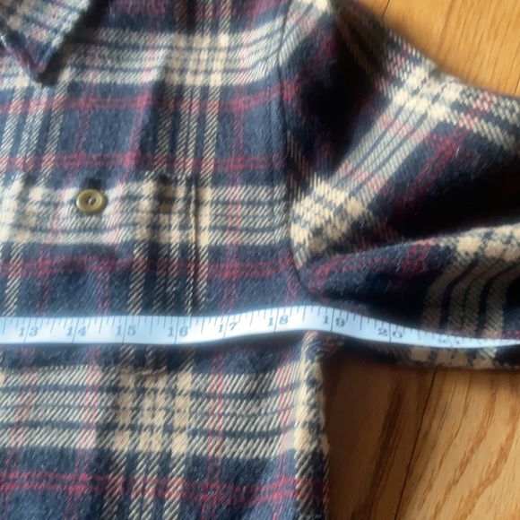 Woolrich zip up flannel jacket - Picture 7 of 9